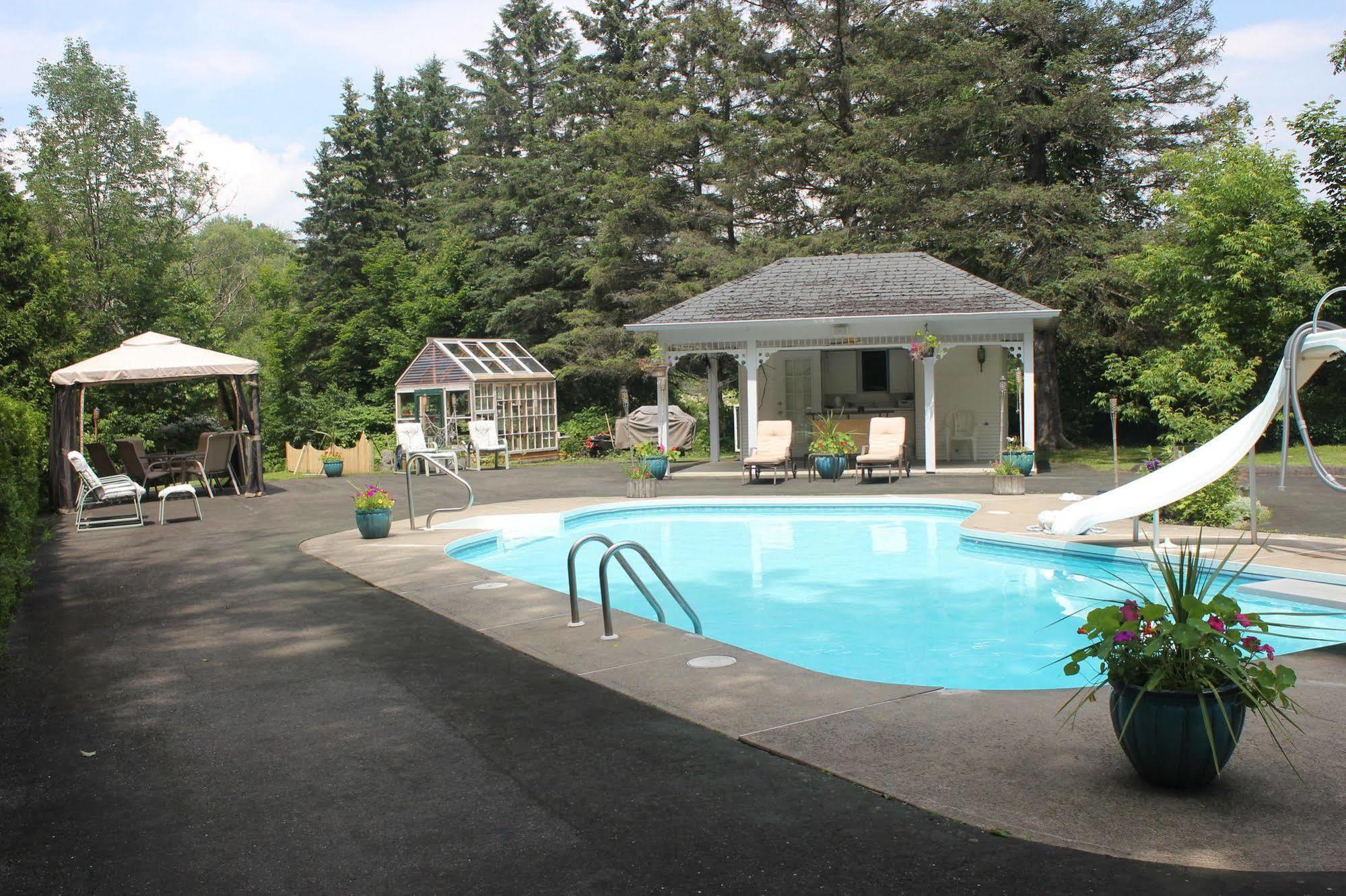 Domaine Les Boises Lee Farm S.A Bed & Breakfast Stanstead ภายนอก รูปภาพ